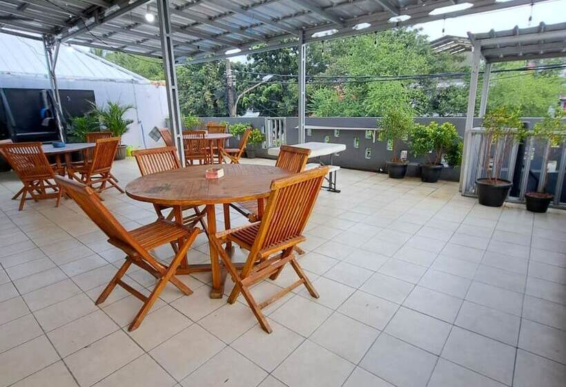 בית מלון כפרי Dinar Family