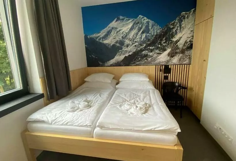 Hotelli Forest Resort