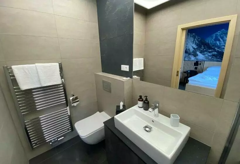 Hotelli Forest Resort