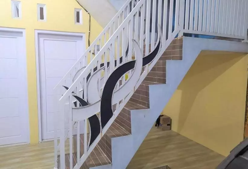 ホテル Guesthouse Berlian Batang Syariah Near Kampung Kalisalak Park