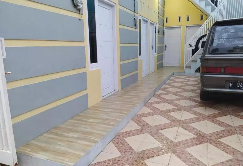 ホテル Guesthouse Berlian Batang Syariah Near Kampung Kalisalak Park