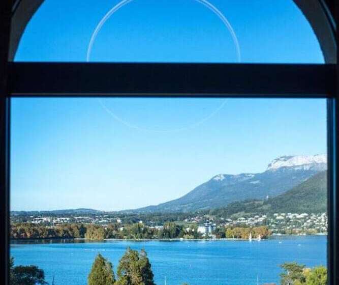 בית מלון כפרי Le Pelican