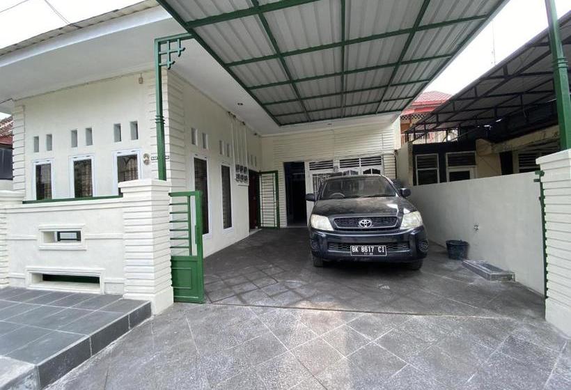 בית מלון כפרי Oyo 11365s Martimbang Homestay