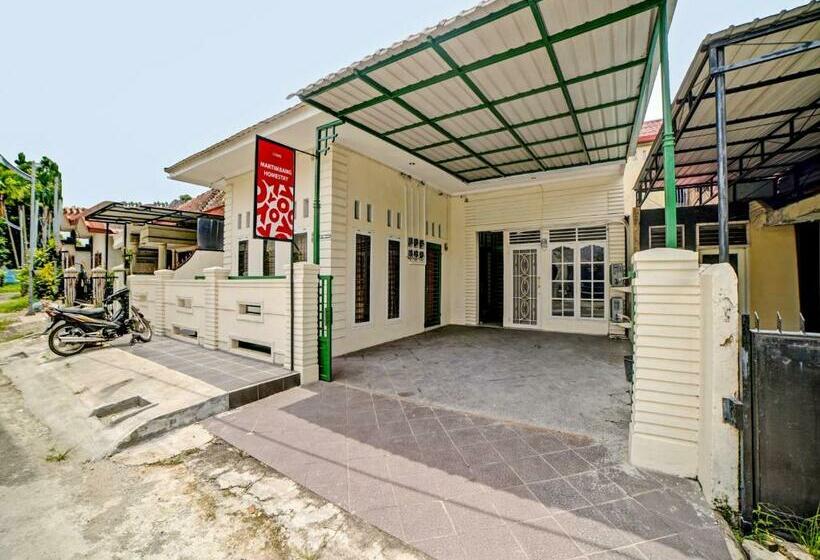 בית מלון כפרי Oyo 11365s Martimbang Homestay