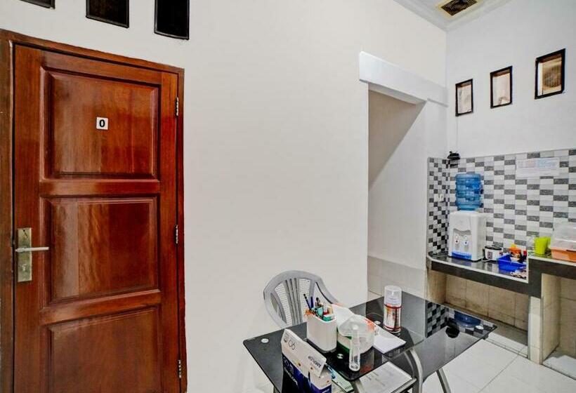 בית מלון כפרי Oyo 11365s Martimbang Homestay