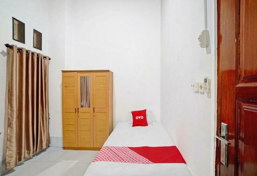 בית מלון כפרי Oyo 11365s Martimbang Homestay