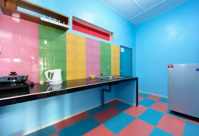 Hotelli Oyo 90312 Rainbow Guesthouse