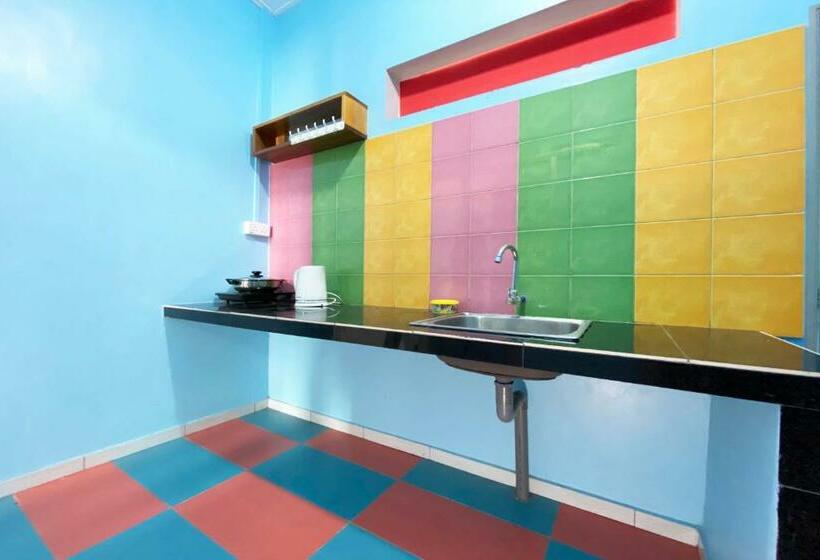 Hotel Oyo 90312 Rainbow Guesthouse