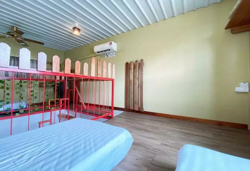 Hotelli Oyo 90312 Rainbow Guesthouse