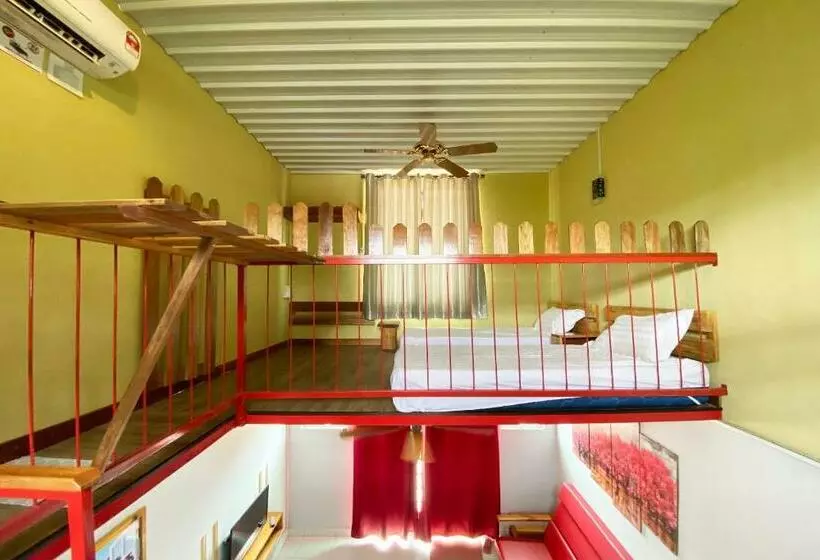 Hotelli Oyo 90312 Rainbow Guesthouse