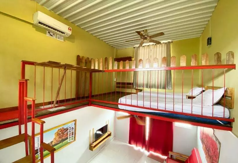 Hotelli Oyo 90312 Rainbow Guesthouse