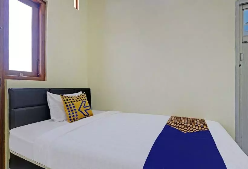 Hotelli Spot On 90577 Griya Afifah Syariah