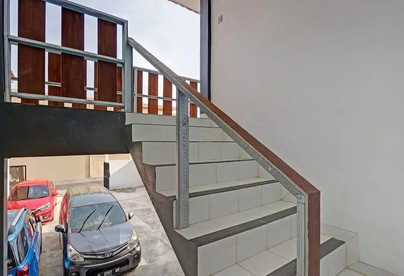 Hotelli Spot On 90577 Griya Afifah Syariah