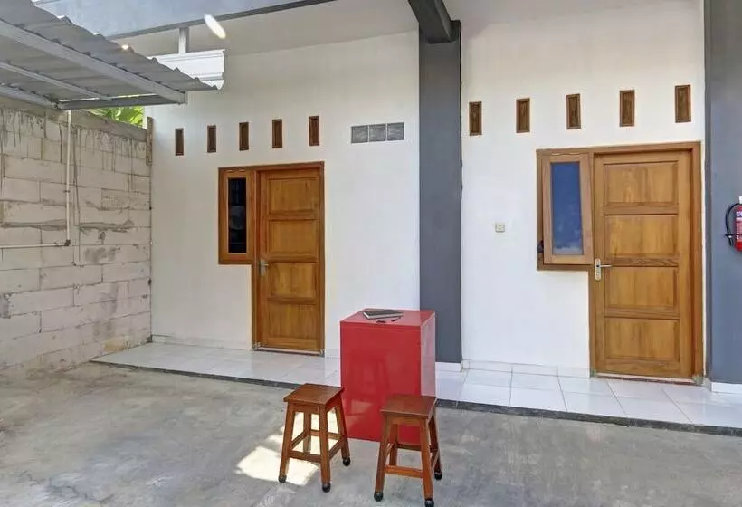 Hotelli Spot On 90577 Griya Afifah Syariah