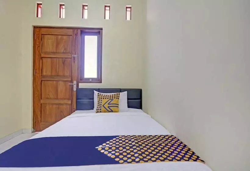 Hotelli Spot On 90577 Griya Afifah Syariah