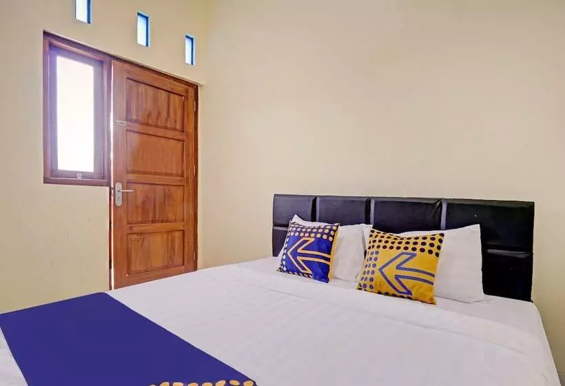 Hotelli Spot On 90577 Griya Afifah Syariah