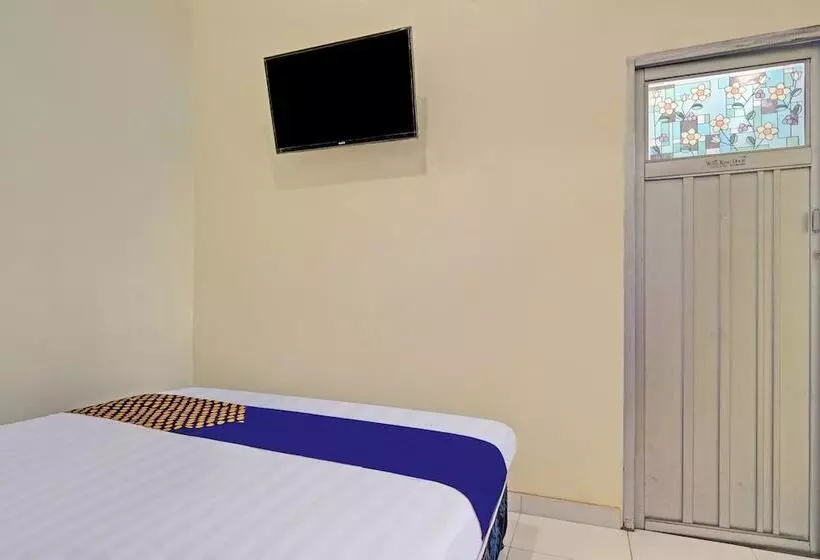 Hotelli Spot On 90577 Griya Afifah Syariah