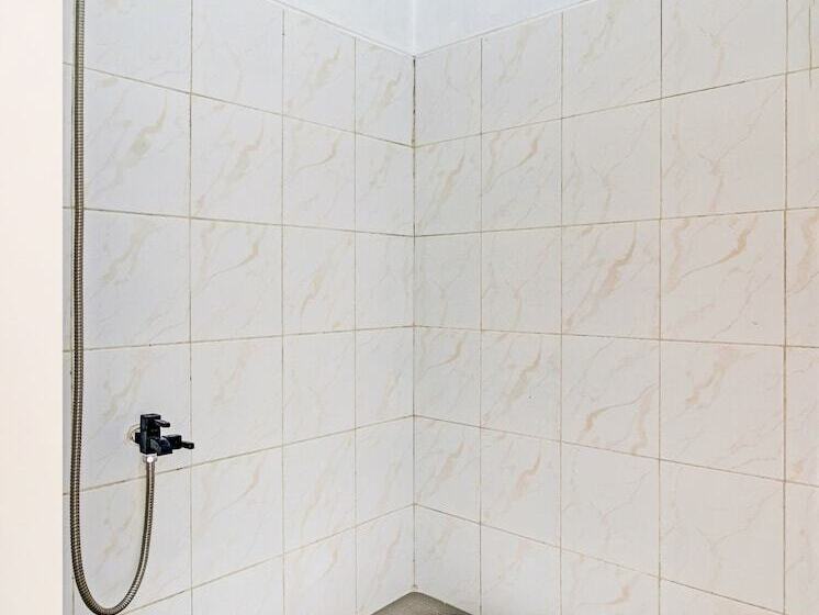 호텔 Spot On 90577 Griya Afifah Syariah