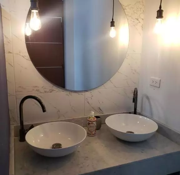 ペンション Aima Ibagué