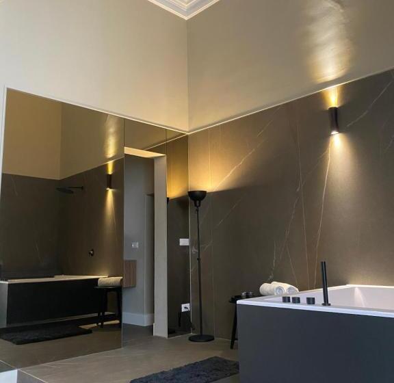 پانسیون Duomo Housing Catania Le Suites