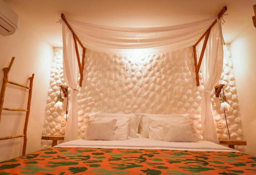 Pensió Ecocharme Pousada Netuno