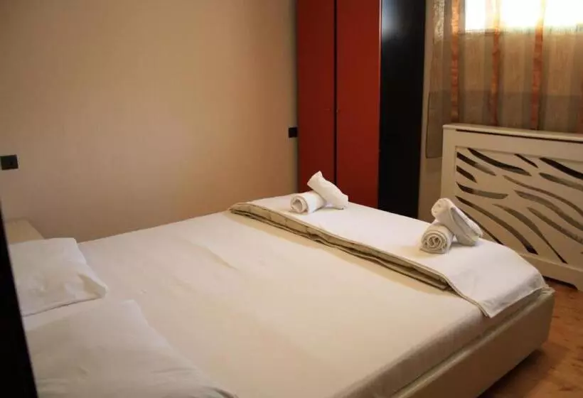 پانسیون White Room