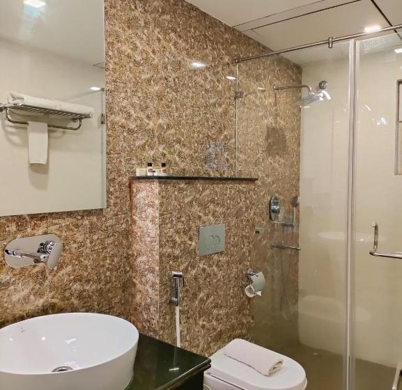 Sambhabana Hotel & Suites