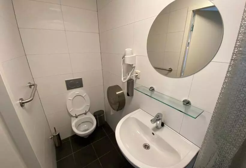 Xplore Hostel Amsterdam