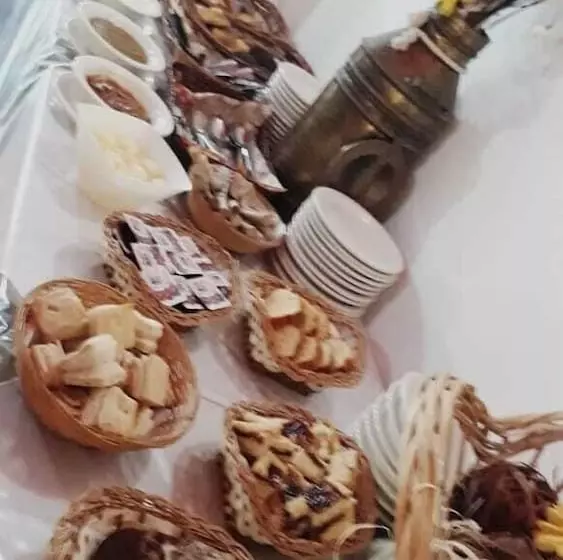 Retkeilymaja Posada Savoia