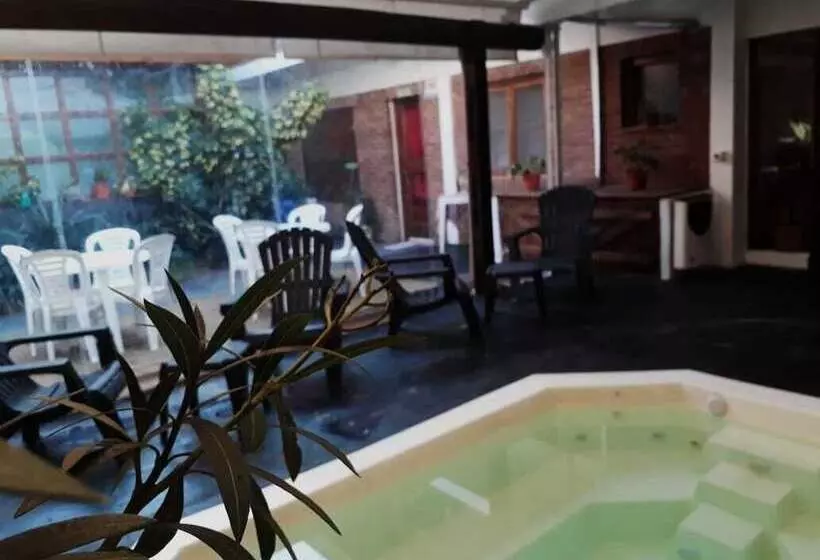 Retkeilymaja Posada Savoia