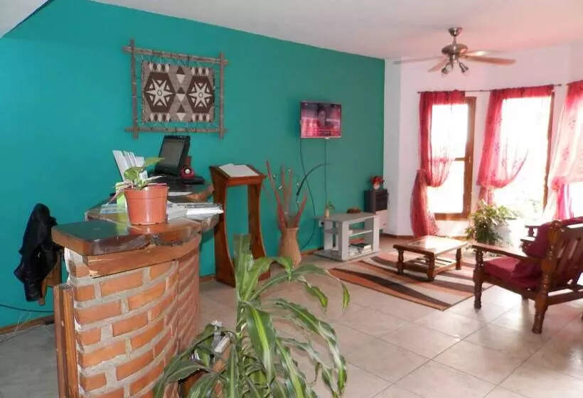 Retkeilymaja Posada Savoia