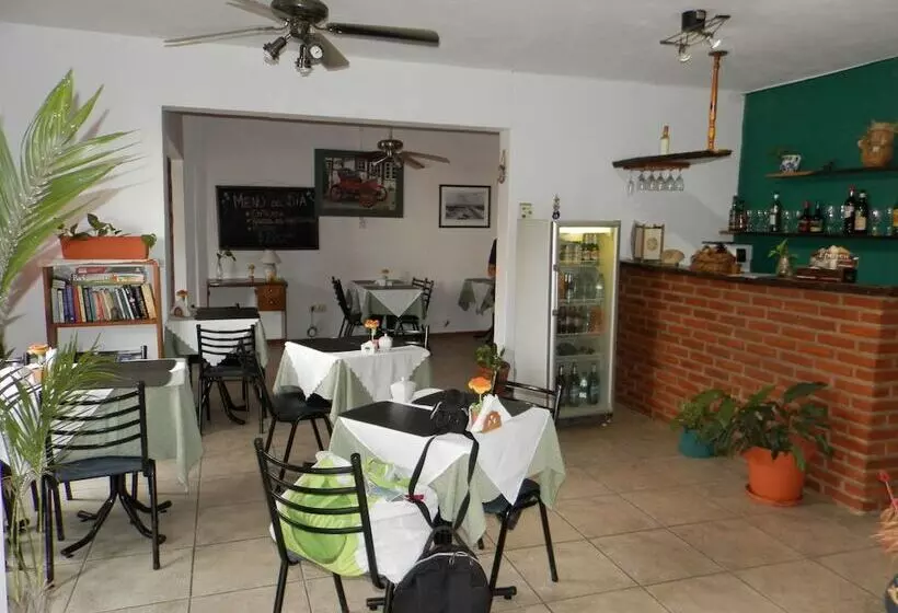 Retkeilymaja Posada Savoia