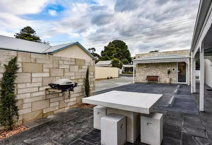 Aloha Central Luxury Accommodation