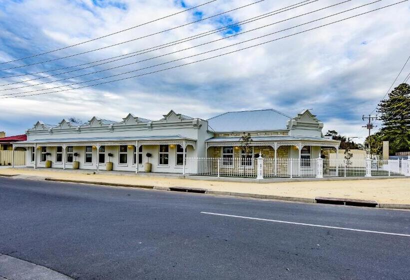 Aloha Central Luxury Accommodation