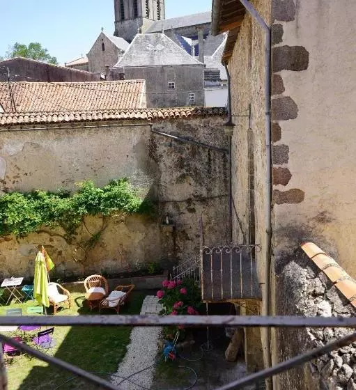 Aamiaismajoitus (B&B) Un Dimanche Chez Julie Chambre Célestine