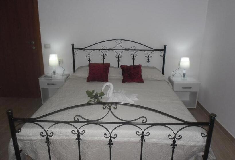 تختخواب و صبحانه La Casa Di Donato