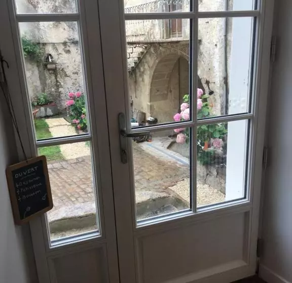 Aamiaismajoitus (B&B) Un Dimanche Chez Julie Chambre Célestine