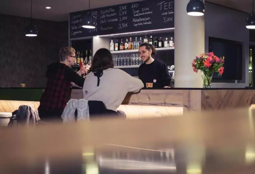 ホテル Holiday Inn   The Niu, Mill Cologne Mülheim, An Ihg