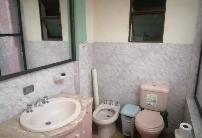 پانسیون Hostal El Paraiso