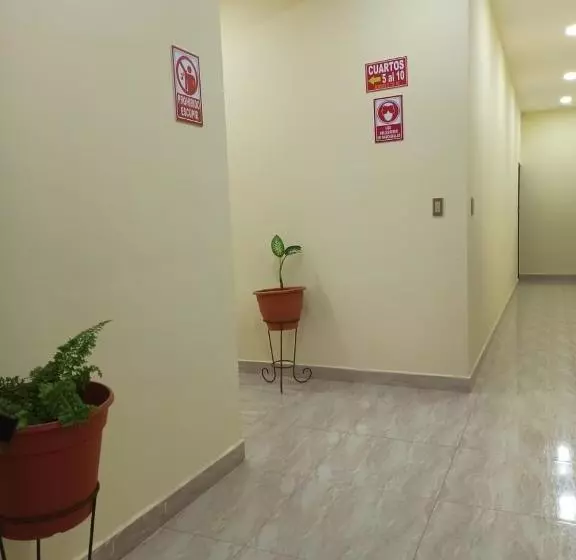 پانسیون Hostal El Paraiso