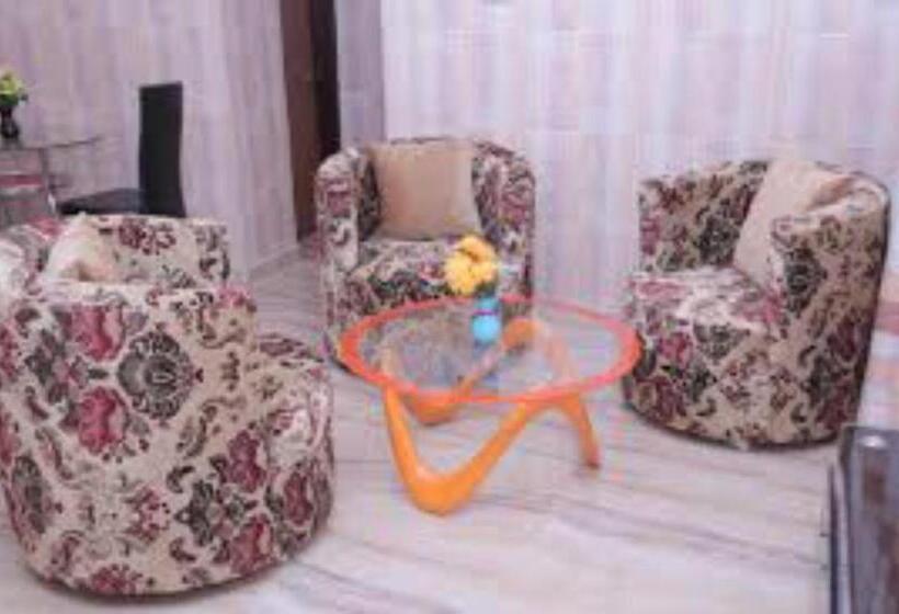 پانسیون Room In Guest Room Dilida Guest Suites Standard