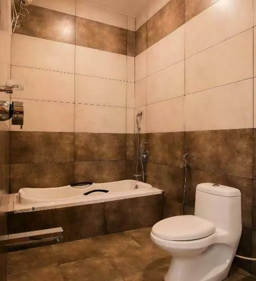 Lomakeskus Thenmala Hormuz Inn