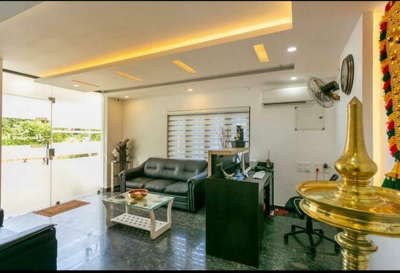 منتجع Thenmala Hormuz Inn