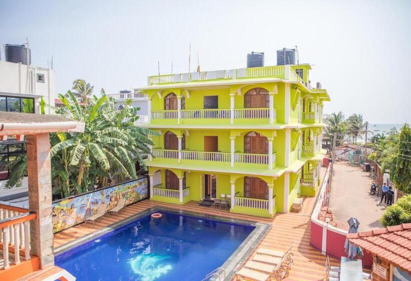 אתר נופש Larios Beach Holidays