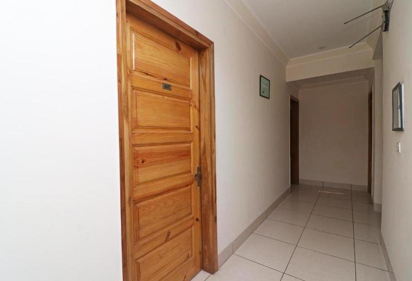 Vaccinated Staff - Oyo 29200 Hotel Raj Residency B