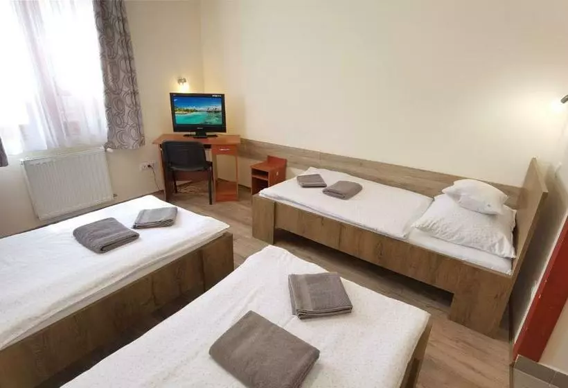 Aamiaismajoitus (B&B) Kamilla Panzió és Rendezvényház