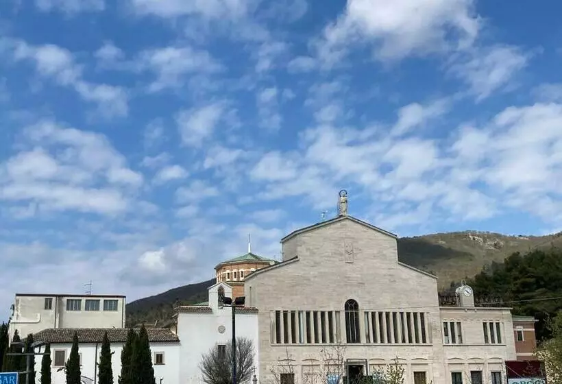 Hotelli Albergo Pensione Bianco