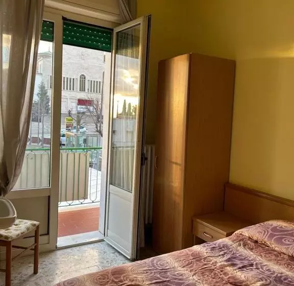 Hotelli Albergo Pensione Bianco