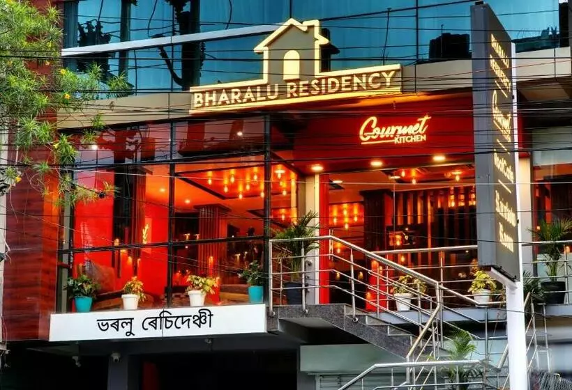 ホテル Bharalu Residency