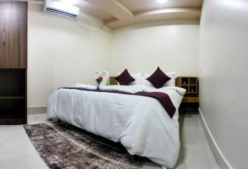 ホテル Bharalu Residency